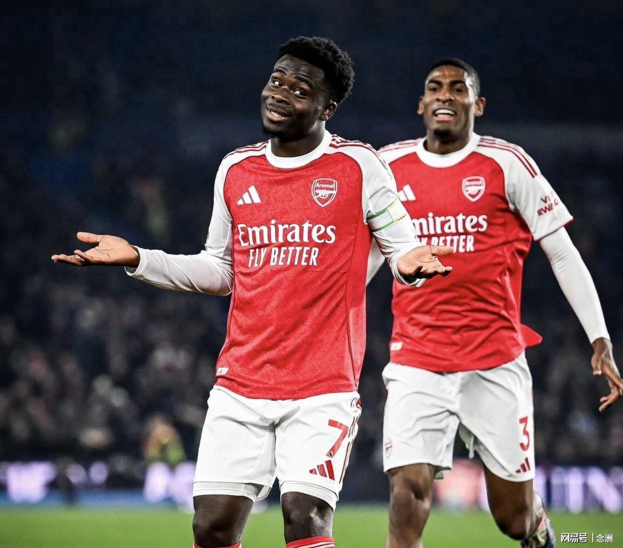 真人游戏第一品牌-足坛一夜动态：阿森纳领先曼城7分！曼联遭绝杀首败 切尔西逆转